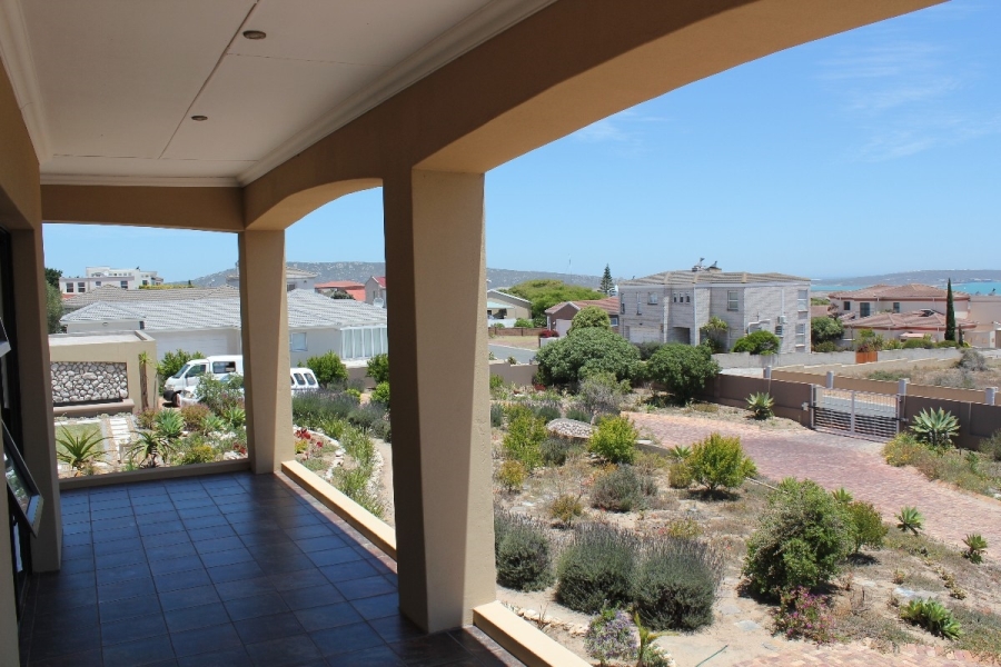 4 Bedroom Property for Sale in Myburgh Park Western Cape